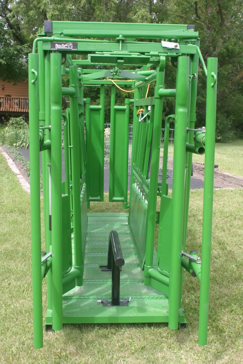 Squeeze Chute Portable Cattle Squeeze Chute Cattle Chute