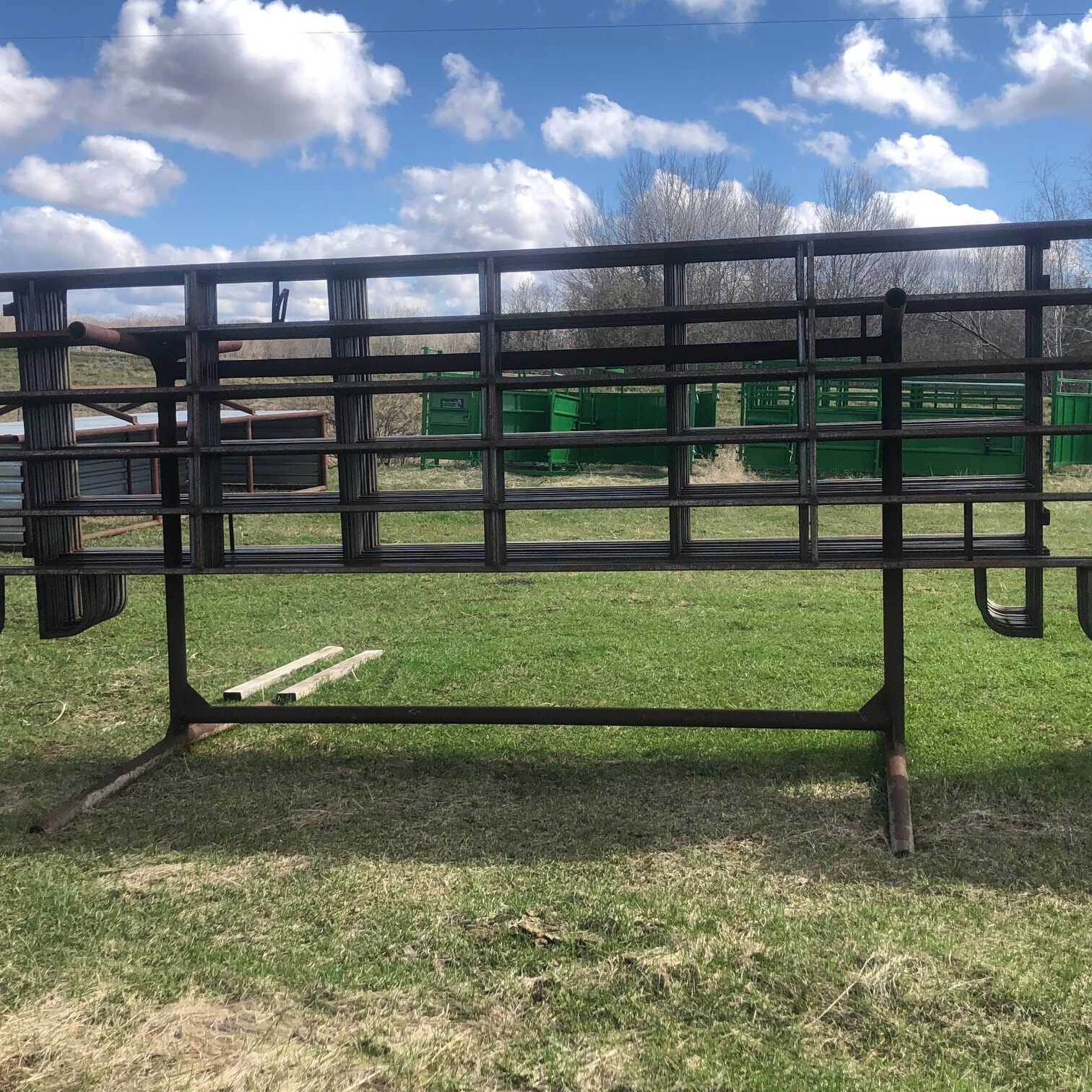 Livestock cattle corral panels